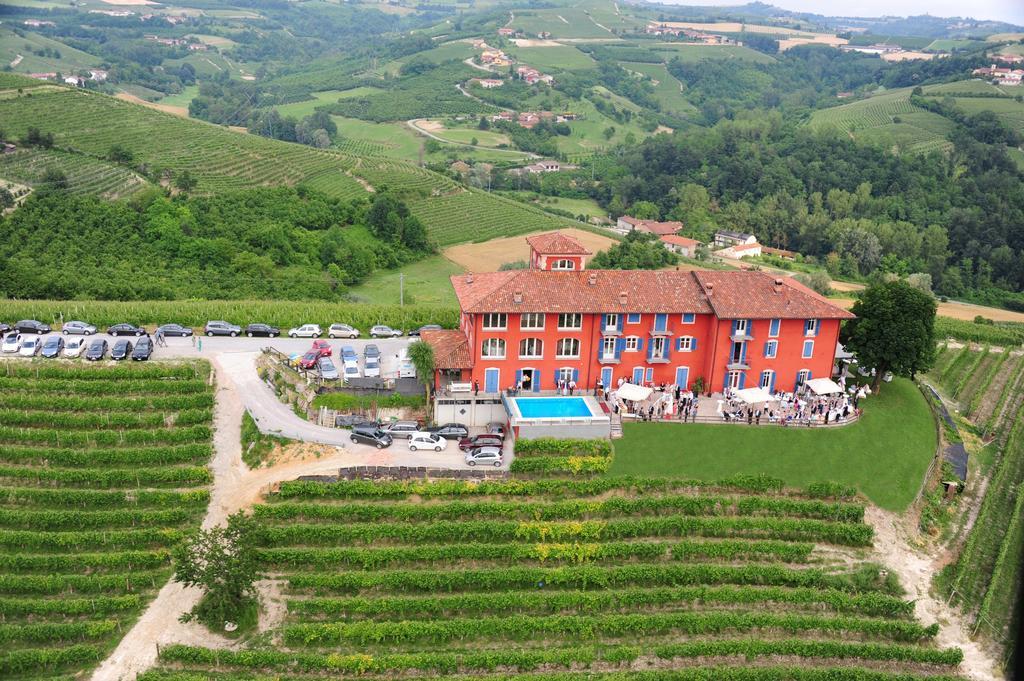 Bricco Rosso Pension Farigliano Buitenkant foto
