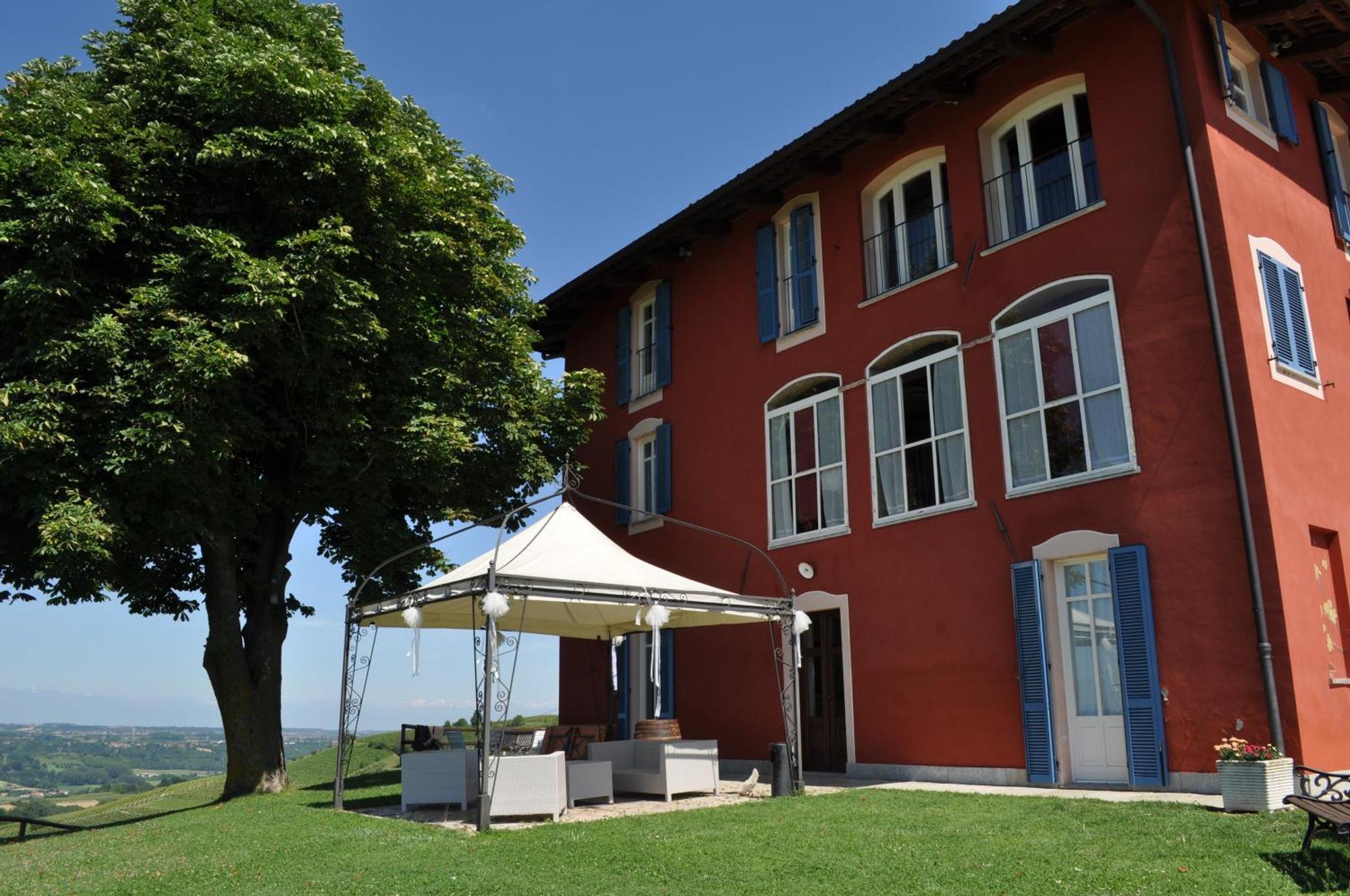 Bricco Rosso Pension Farigliano Buitenkant foto