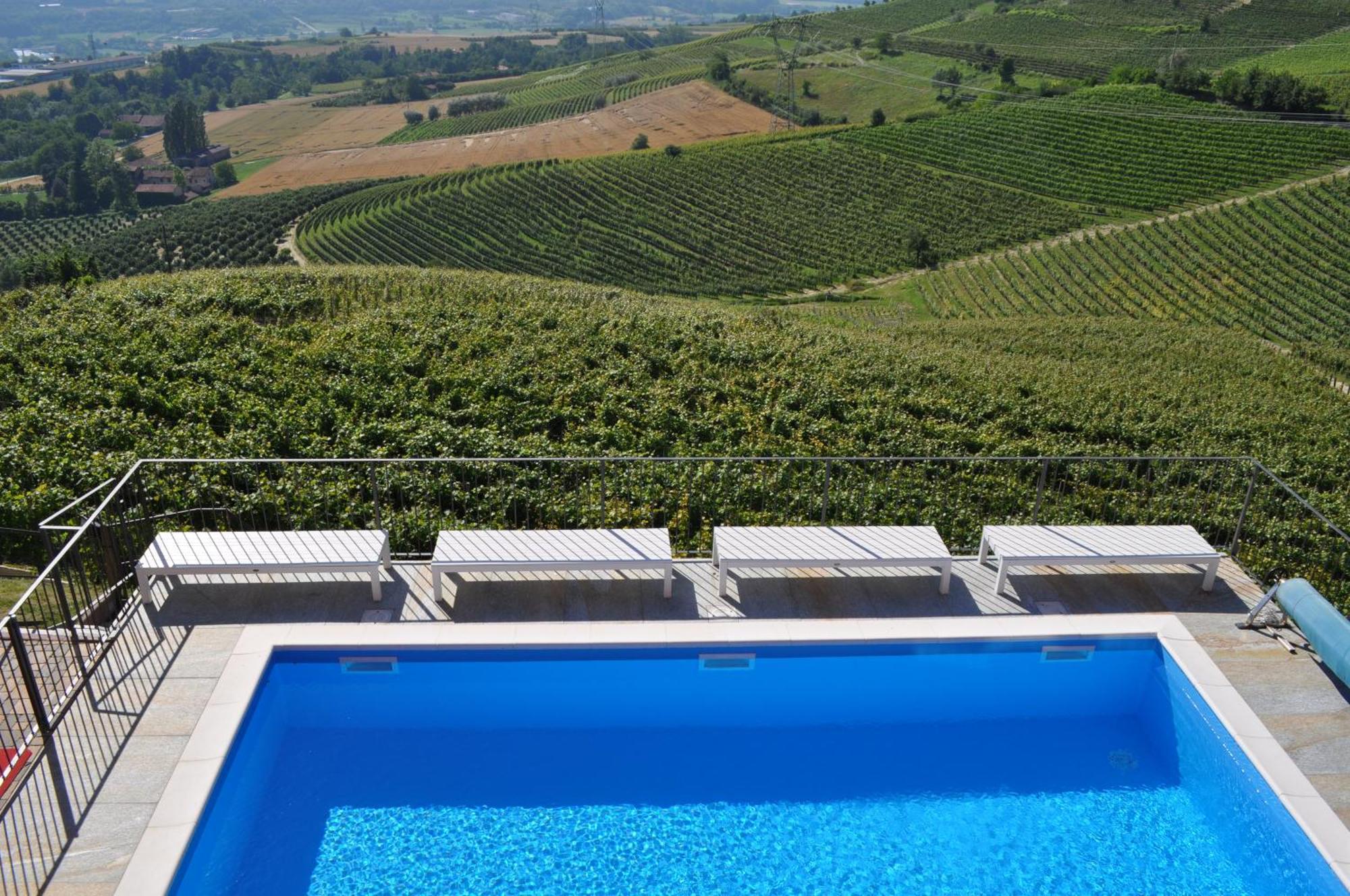 Bricco Rosso Pension Farigliano Buitenkant foto