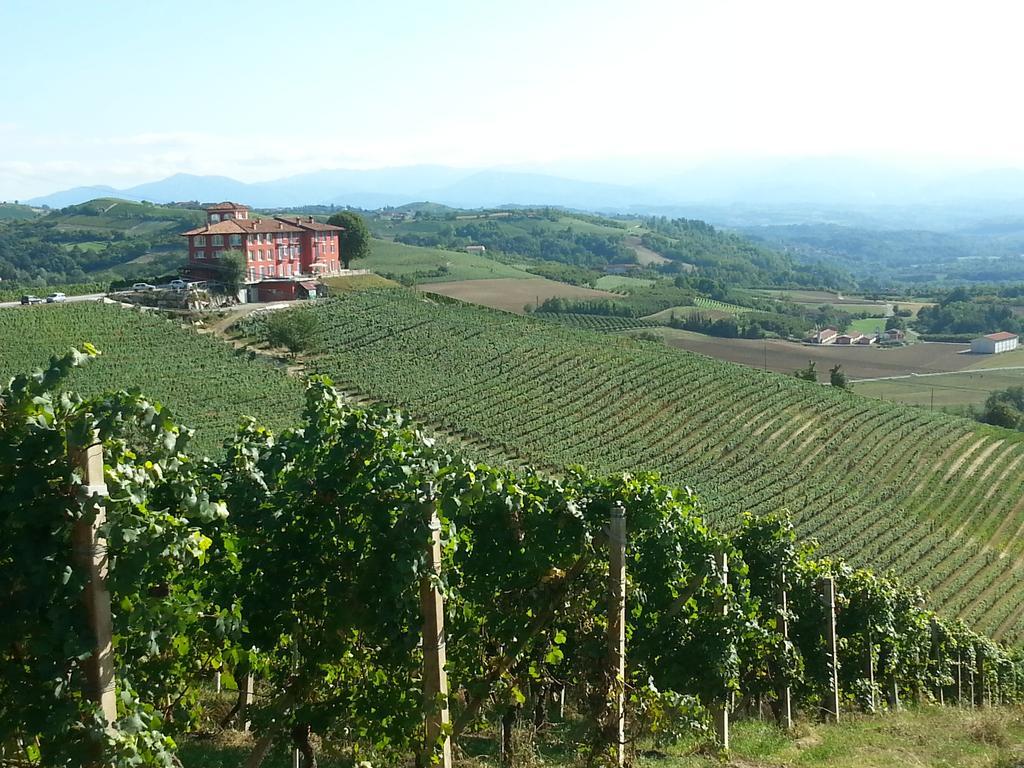 Bricco Rosso Pension Farigliano Buitenkant foto