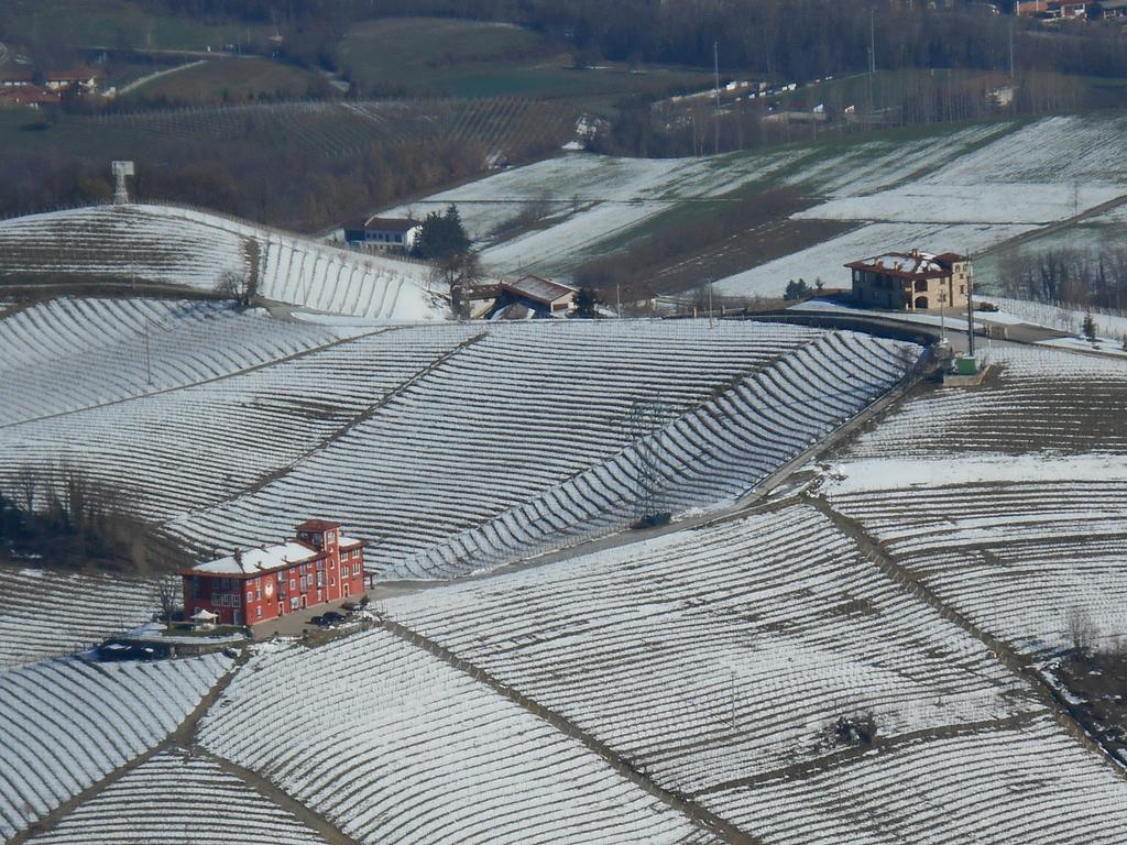 Bricco Rosso Pension Farigliano Buitenkant foto