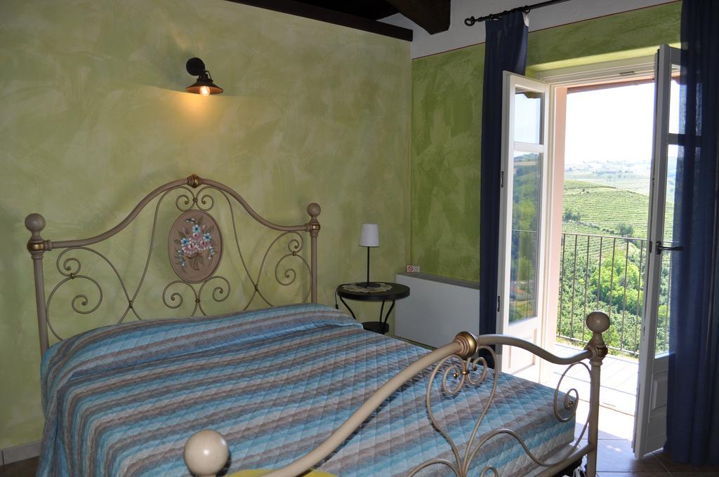 Bricco Rosso Pension Farigliano Kamer foto